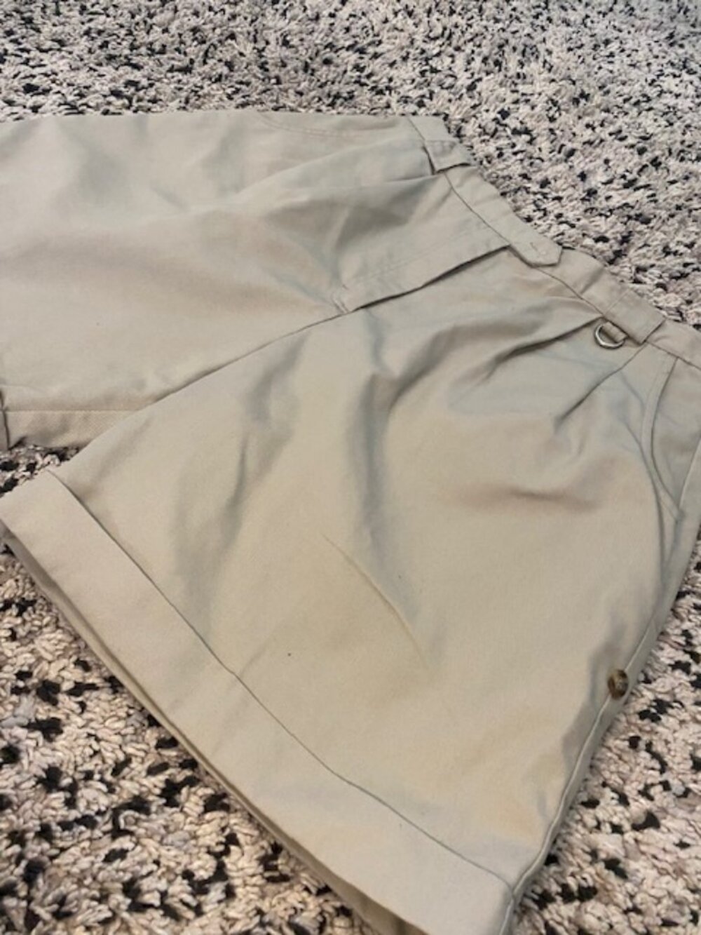 Tilley Endurables Chino Shorts Size 16 Button roll Hem Excellent Condition